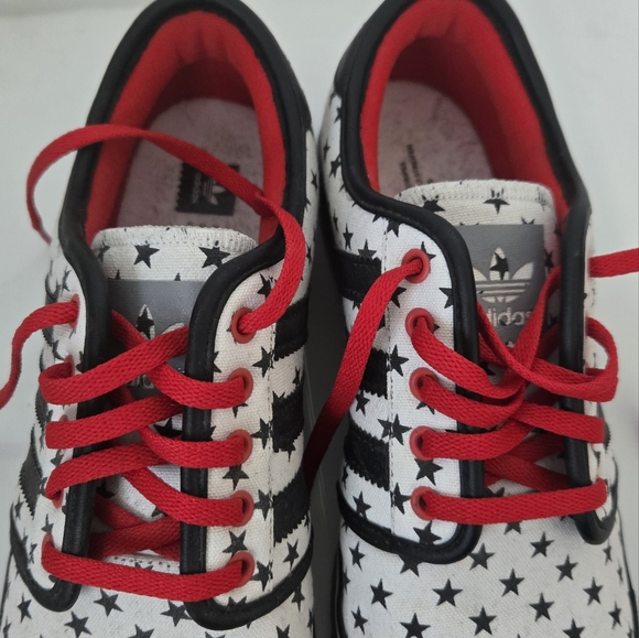 Custom Adidas - Picture 4 of 4